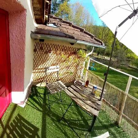 Les Cèdres Bleus De Joany Maison d'hôtes 3*