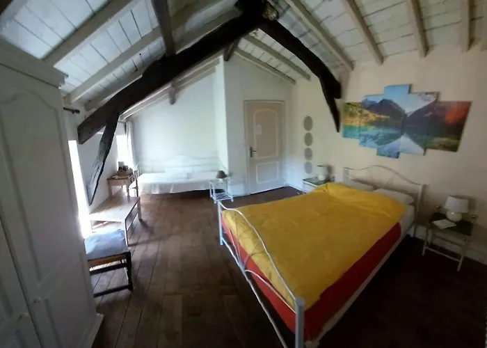 Cedres Bleus De Joany Chez Nathalie 3*