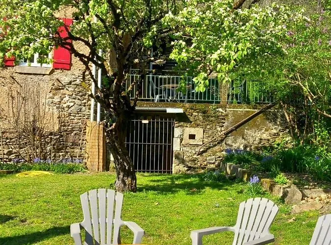 ゲストハウス Cedres Bleus De Joany Chez Nathalie