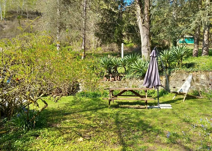 Cedres Bleus De Joany Chez Nathalie Гостевой дом