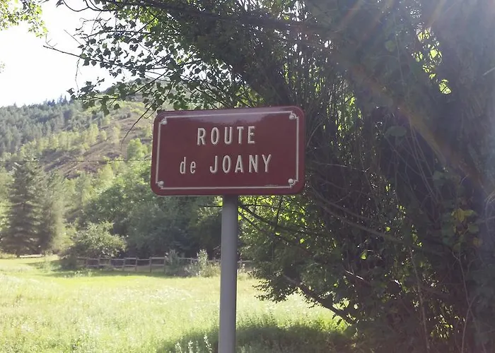 Cedres Bleus De Joany Chez Nathalie ゲストハウス